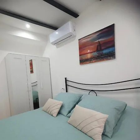 Bed & Breakfast Casa Andrea Imperia